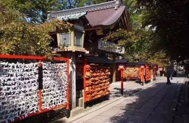 这些日本神社,一看就贼不正经!